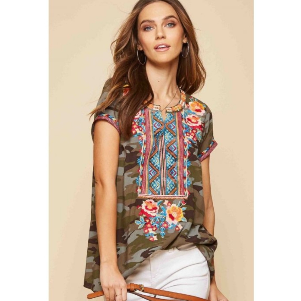 Savanna Jane Camo Print Top with Multicolored Florel Aztec Embroidery Size 2X